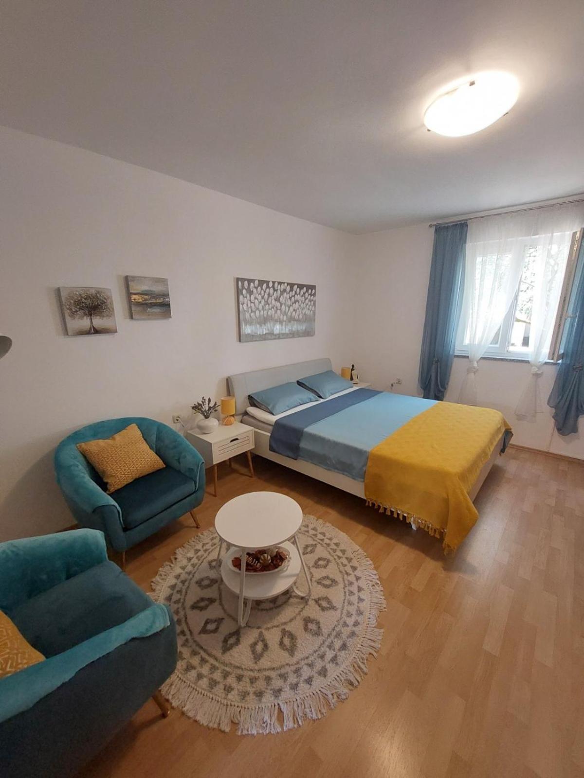 Anica Apartment *