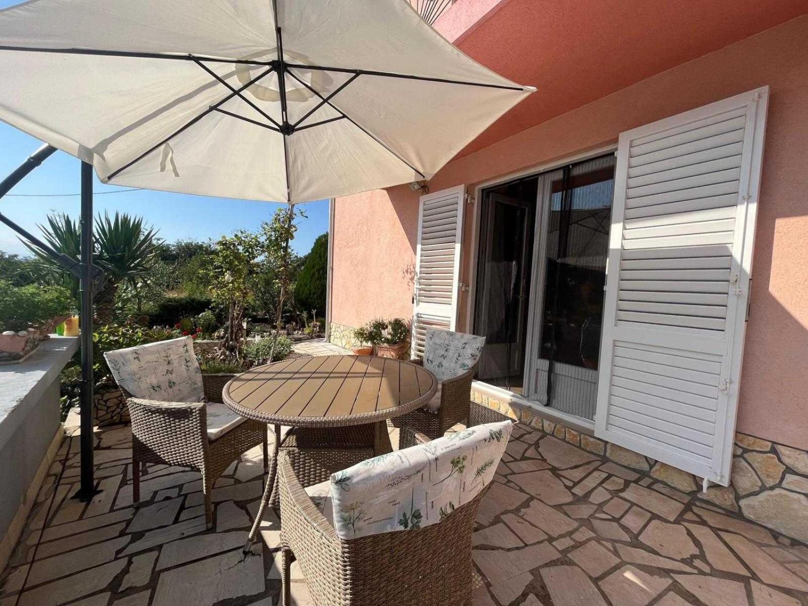 Apartment Anica *