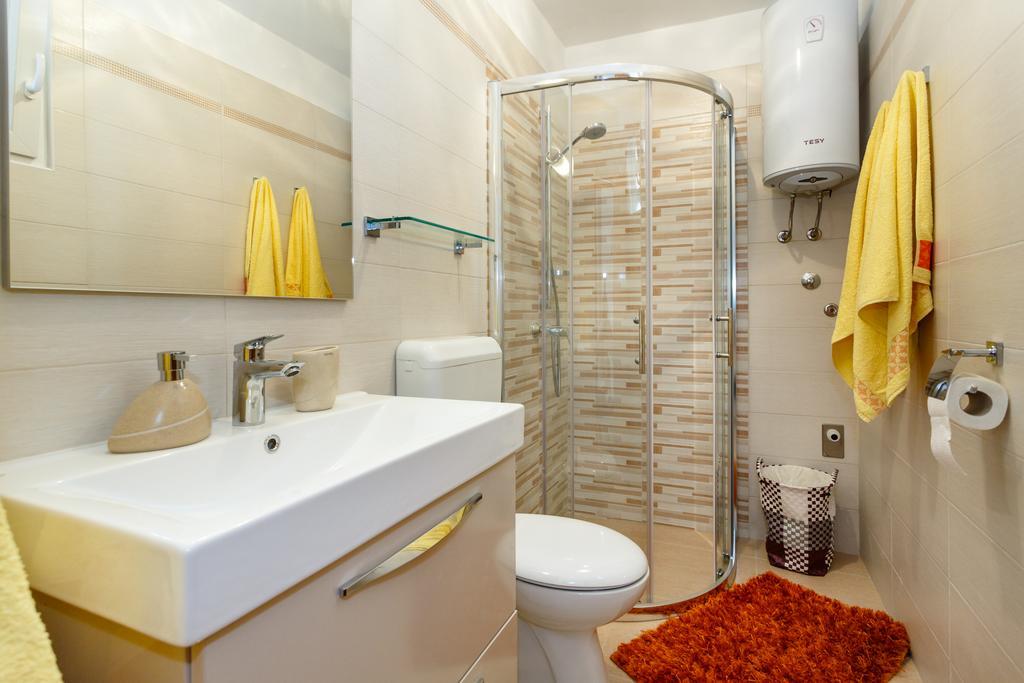 Anica Apartment