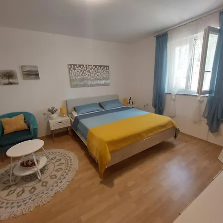 Apartmani Anica Risika Exterior photo