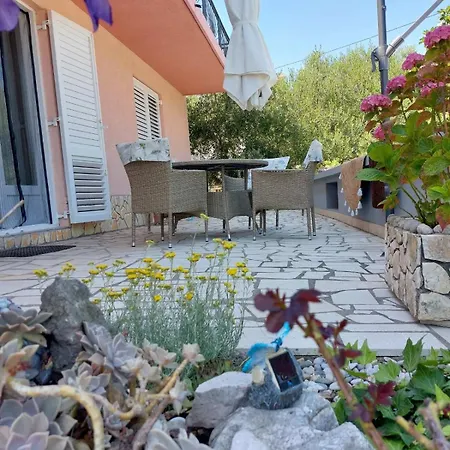 Apartmani Anica Risika Exterior photo